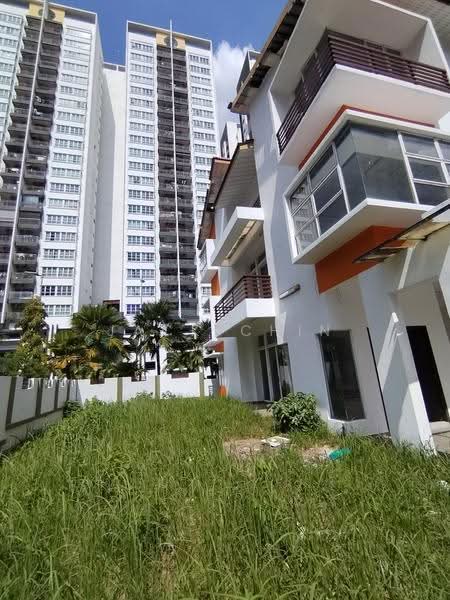 Rumah Berkembar untuk Dijual di Happy Garden (Kuchai Lama) - Jack Chin - Exterior - PropertyGuru.com.my
