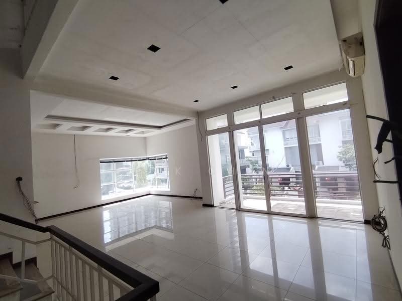 Rumah Berkembar untuk Dijual di Happy Garden (Kuchai Lama) - Jack Chin - Living Room - PropertyGuru.com.my