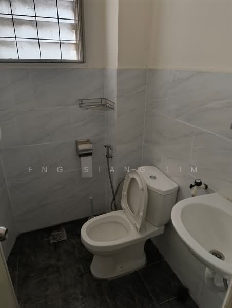 Townhouse for Sale in Taman Megah Emas (Petaling Jaya) - Eng Siang Lim - Bathroom - PropertyGuru.com.my