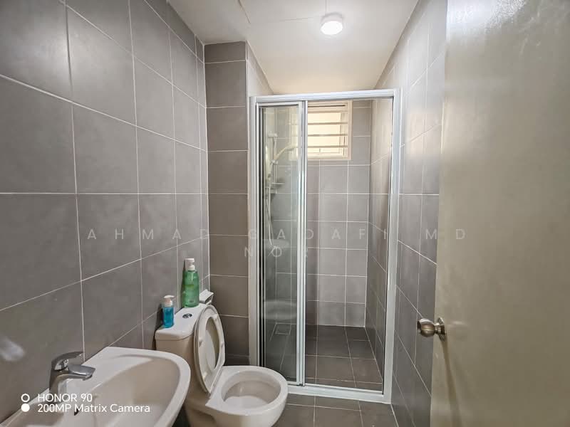 Service Residence for Rent at Savanna Executive Suite @ Southville City - Ahmad Gadafi Md Nor - Bathroom - PropertyGuru.com.my
