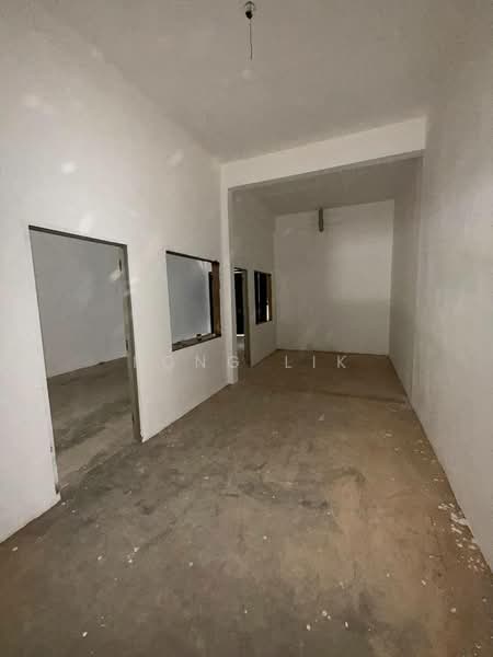 Shop for Sale in Taman Tasek (Johor Bahru) - Fong Lik - Interior - PropertyGuru.com.my