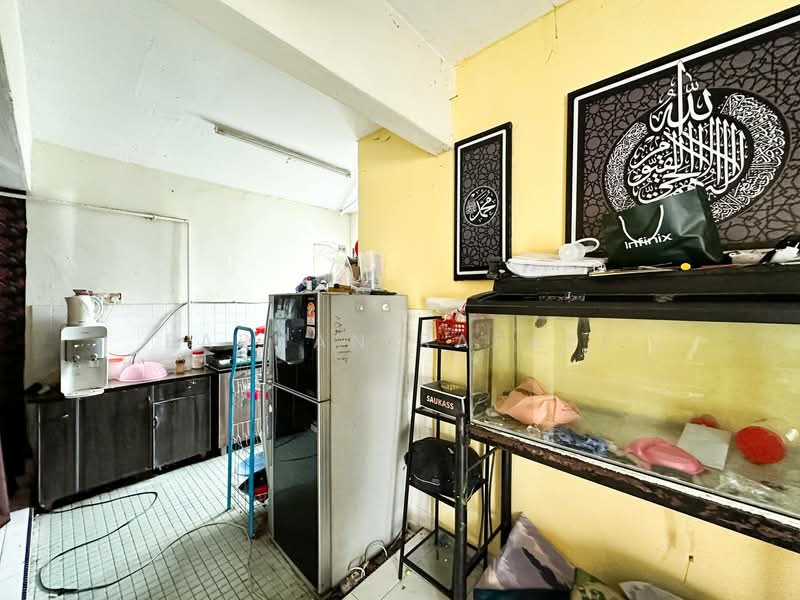 Flat for Sale at Apartment Desa Tasik Fasa 6A - Farhan Rafael - Kitchen - PropertyGuru.com.my