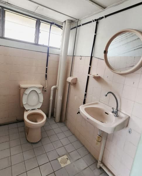 O.G. Heights untuk Untuk Disewa - RM 1,700 /bulan, Mac 2026 - Bathroom - PropertyGuru.com.my