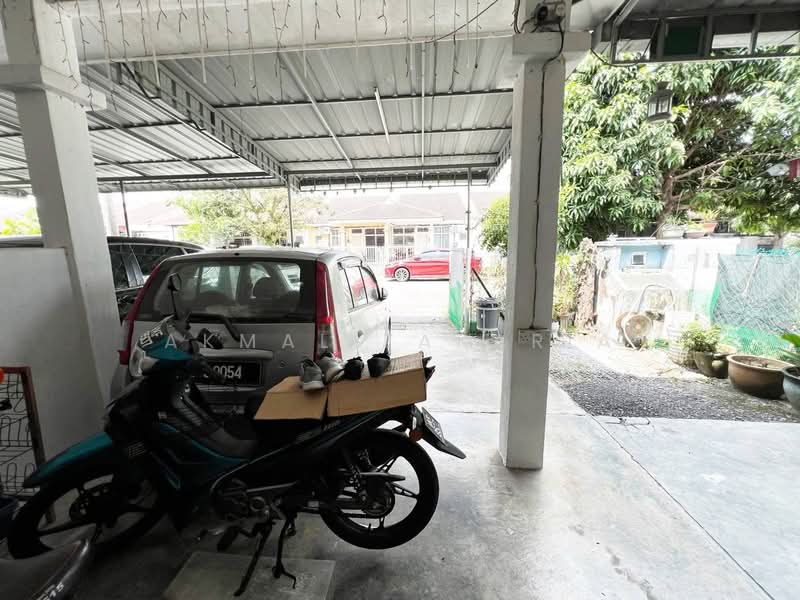 1-storey Terraced House for Sale in Jenjarom (Selangor) - Akmal Zakaria - PropertyGuru.com.my