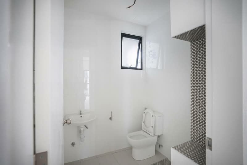Townhouse for Sale in Setia Alam (Selangor) - Jason Tan - Bathroom - PropertyGuru.com.my