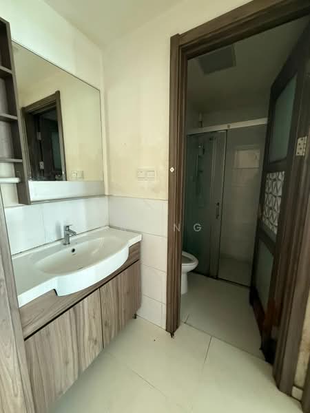 Regalia Park @ Forest City untuk Untuk Disewa - RM 1,000 /bulan, Mac 2026 - Bathroom - PropertyGuru.com.my