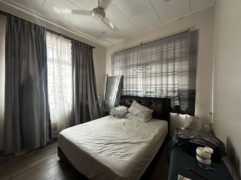 Semi-Detached House for Sale in Taman Bukit Jaya (Ulu Tiram) - Lifen . - Bedroom - PropertyGuru.com.my