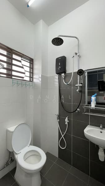 Bukit Kuda untuk Untuk Disewa - RM 1,900 /bulan, Mac 2026 - Bathroom - PropertyGuru.com.my