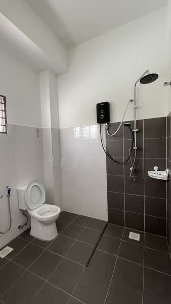 Bukit Kuda untuk Untuk Disewa - RM 1,900 /bulan, Mac 2026 - Bathroom - PropertyGuru.com.my