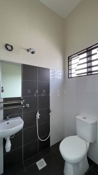 Bukit Kuda untuk Untuk Disewa - RM 1,900 /bulan, Mac 2026 - Bathroom - PropertyGuru.com.my