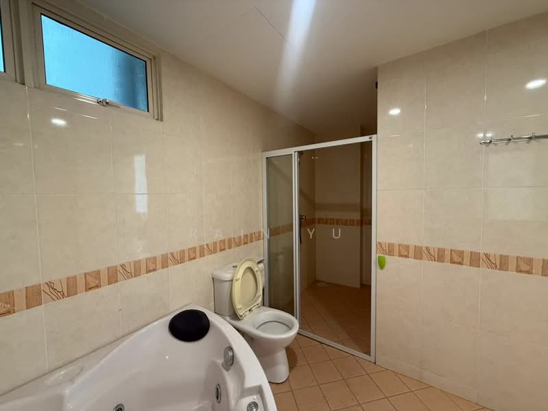 Condominium for Rent at Putra Marine Resort - Rain Yu - Bathroom - PropertyGuru.com.my