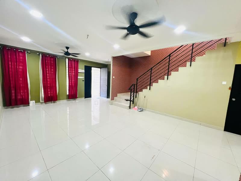 Bangi Avenue untuk Untuk Dijual - RM 600,000, Mac 2026 - Living Room - PropertyGuru.com.my