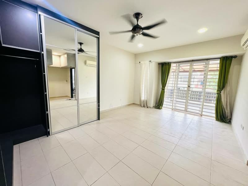 Bangi Avenue untuk Untuk Dijual - RM 600,000, Mac 2026 - Bedroom - PropertyGuru.com.my