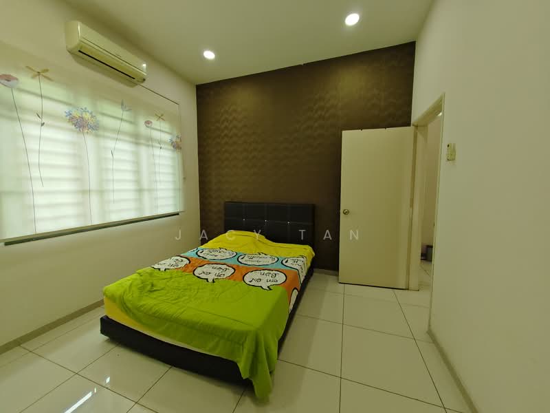 Semi-Detached House for Sale in Taman Putri Kulai (Kulai) - Jacy Tan - Bedroom - PropertyGuru.com.my