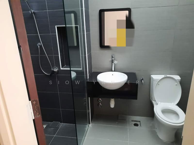 Cluster House for Sale in Taman Ekoflora (Johor Bahru) - Siow Yan Er - Bathroom - PropertyGuru.com.my