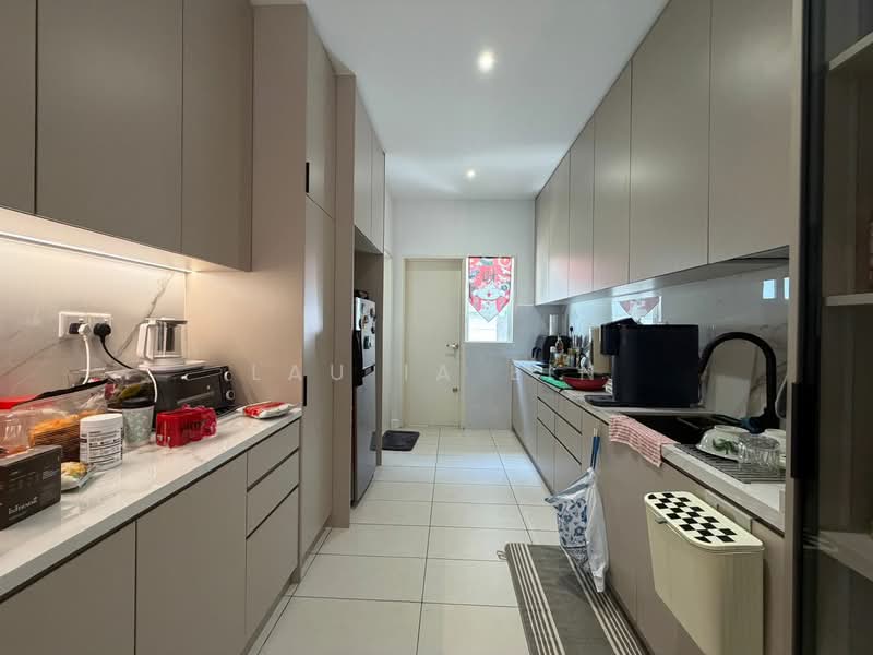 2-storey Terraced House for Rent in Rawang (Selangor) - Lau Ia Ein - Kitchen - PropertyGuru.com.my
