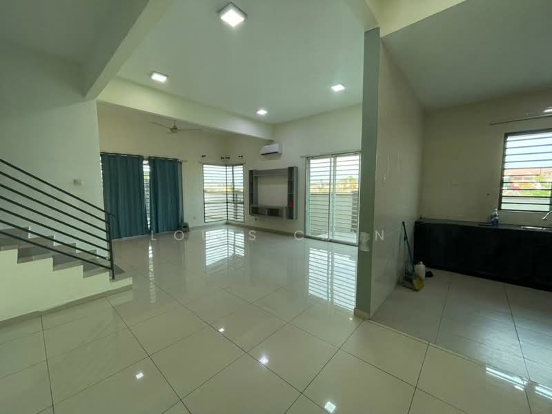 Cluster House for Rent in Klang (Selangor) - Louis Chan - Living Room - PropertyGuru.com.my