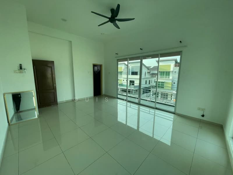 Cluster House for Rent in Klang (Selangor) - Louis Chan - Living Room - PropertyGuru.com.my