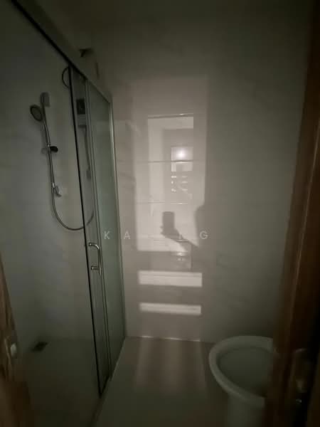 Regalia Park @ Forest City untuk Untuk Disewa - RM 1,000 /bulan, Mac 2026 - Bathroom - PropertyGuru.com.my