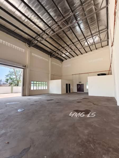 Warehouse for Rent in Seksyen 34 (Shah Alam) - VIIYEN YAP FY - Interior - PropertyGuru.com.my