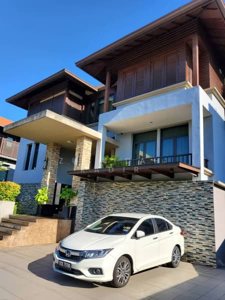 Bungalow for Sale in Bukit Jelutong (Shah Alam) - Zubaidah Kadir - Exterior - PropertyGuru.com.my