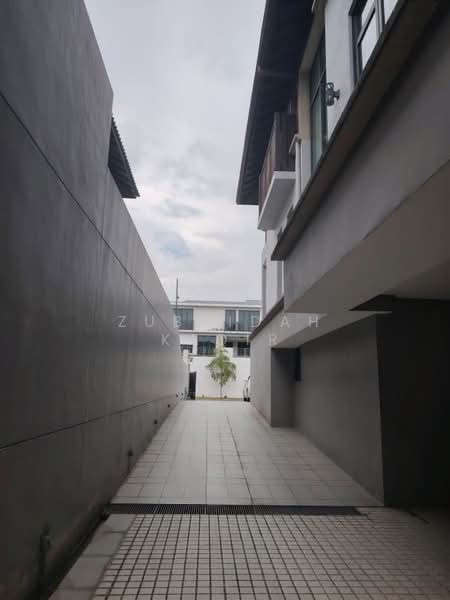 Bungalow for Sale in Bukit Jelutong (Shah Alam) - Zubaidah Kadir - Exterior - PropertyGuru.com.my