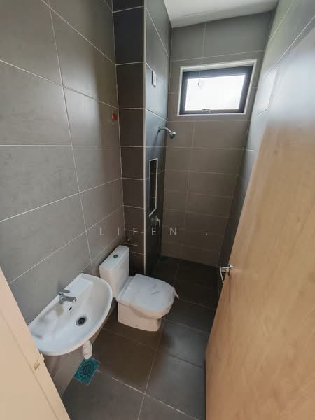 Cluster House for Sale in Kulai (Johor) - Lifen . - Bathroom - PropertyGuru.com.my