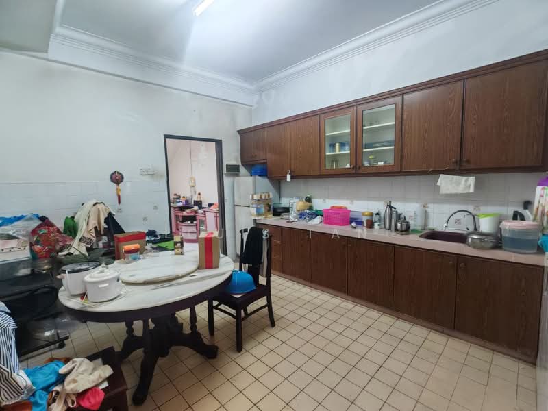 Jalan Bentara @ Taman Sri Intan untuk Untuk Dijual - RM 750,000, Mac 2026 - Kitchen - PropertyGuru.com.my