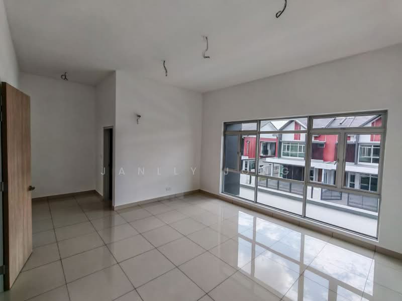 2-storey Terraced House for Sale in Taman Impian Emas (Skudai) - Janlly Jong - Living Room - PropertyGuru.com.my