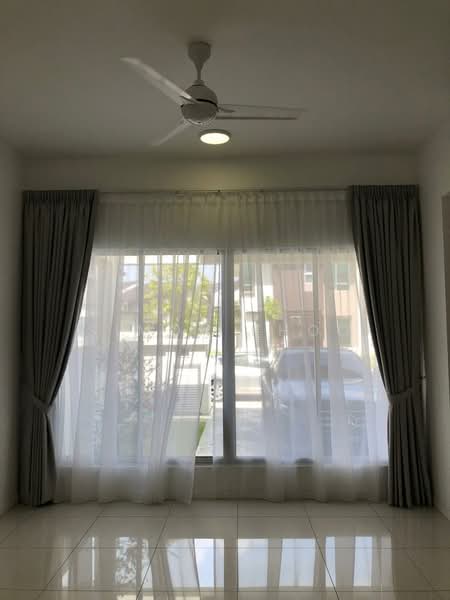Terraced House for Sale in Bandar Tropicana Aman (Telok Panglima Garang) - Simon Khoo - Living Room - PropertyGuru.com.my