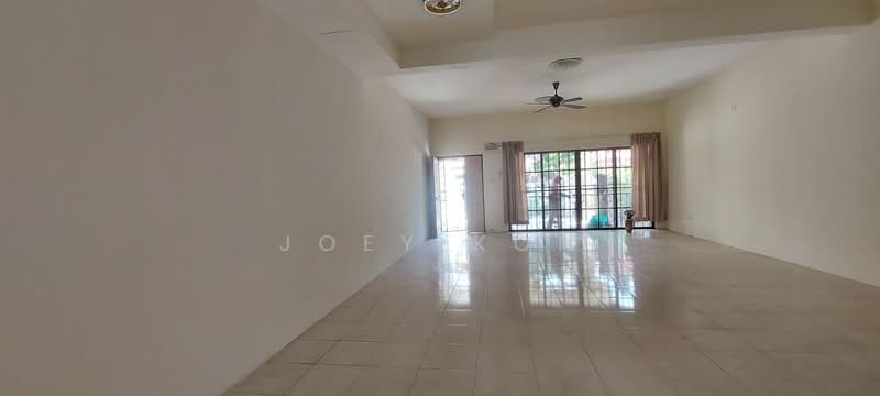 2-storey Terraced House for Sale in Bandar Nusa Rhu (Shah Alam) - Joey Koh - Living Room - PropertyGuru.com.my