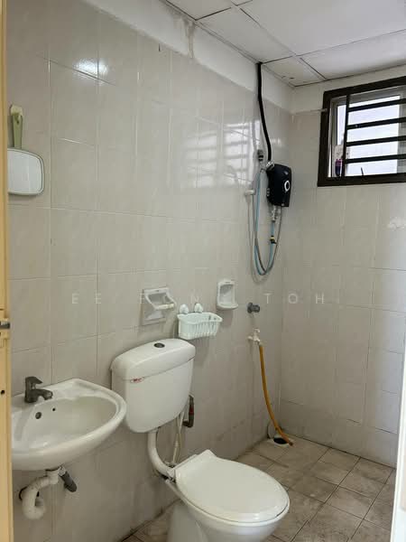 Service Residence for Sale at Nusa Perdana Apartment - Ee Fong Toh - Bathroom - PropertyGuru.com.my