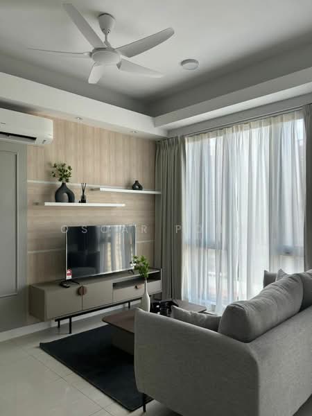 Servis Apartment untuk Disewa di The Sentral Suites - Oscar Pong - Living Room - PropertyGuru.com.my