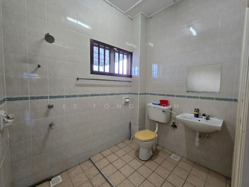 2-storey Terraced House for Sale in Taman Impian Emas (Skudai) - Ee Fong Toh - Bathroom - PropertyGuru.com.my