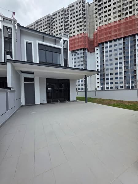 2-storey Terraced House for Sale in Taman Mount Austin (Tebrau) - Lifen . - Exterior - PropertyGuru.com.my