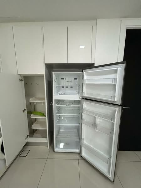 Westside Three untuk Untuk Disewa - RM 4,600 /bulan, Mac 2026 - Kitchen - PropertyGuru.com.my