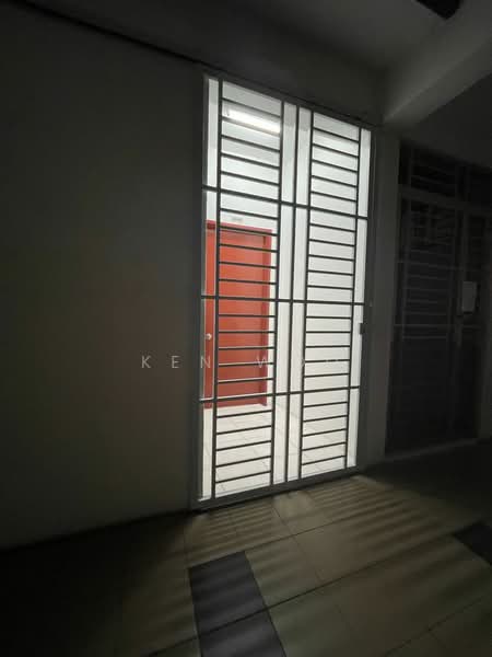 Suria Residence untuk Untuk Dijual - RM 265,000, Mac 2026 - Entrance - PropertyGuru.com.my