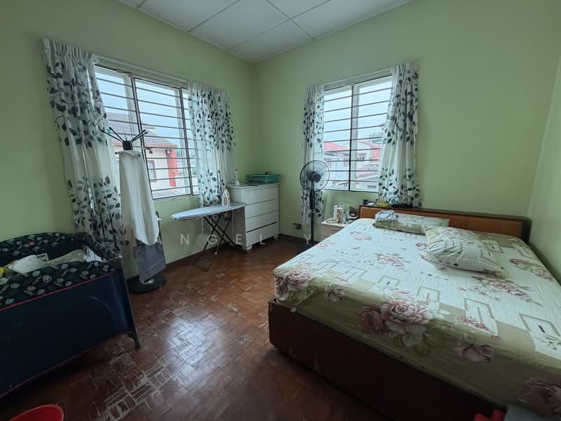 Semi-Detached House for Sale in Taman Overseas Union (Taman Oug) (Jalan Klang Lama (Old Klang Road)) - Angel Yeoh - Bedroom - PropertyGuru.com.my