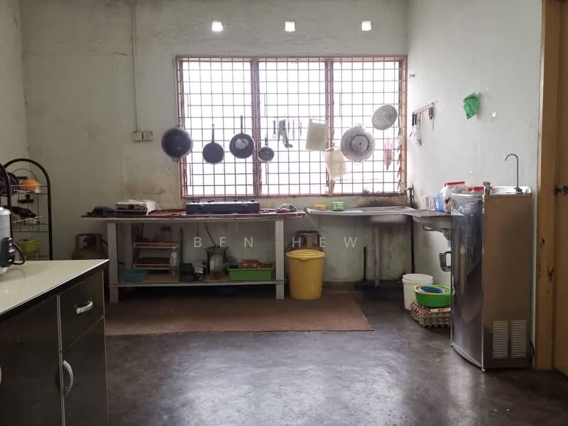 Taman Sri Rambai untuk Untuk Dijual - RM 420,000, Mac 2026 - Kitchen - PropertyGuru.com.my