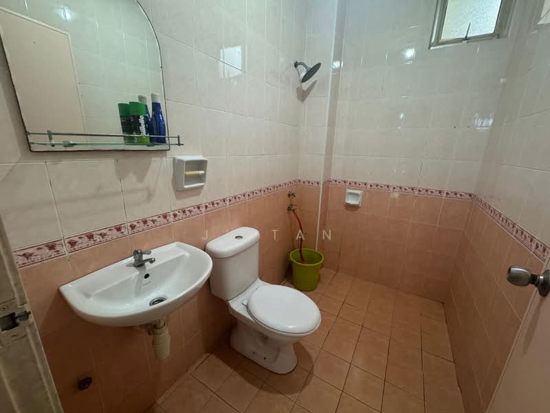 Perling Apartment untuk Untuk Dijual - RM 400,000, Mac 2026 - Bathroom - PropertyGuru.com.my