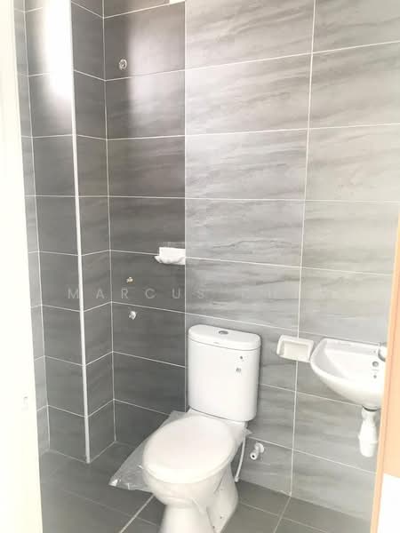2-storey Terraced House for Sale in Taman Bestari Indah (Ulu Tiram) - Marcus Chia - Bathroom - PropertyGuru.com.my