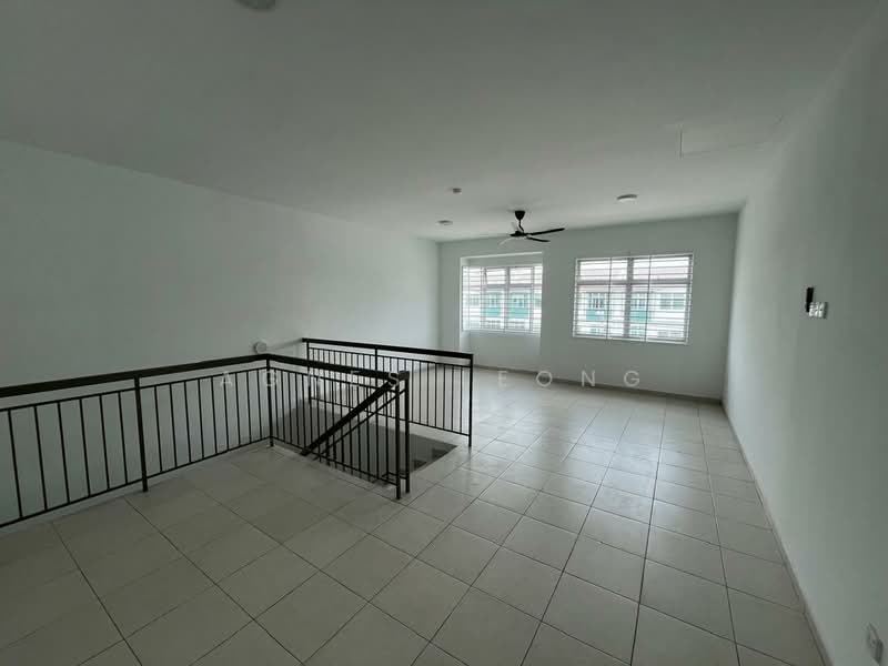 Rumah Teres 3 Tingkat untuk Disewa di Taman Kundang Jaya (Rawang) - Agnes Leong - Interior - PropertyGuru.com.my