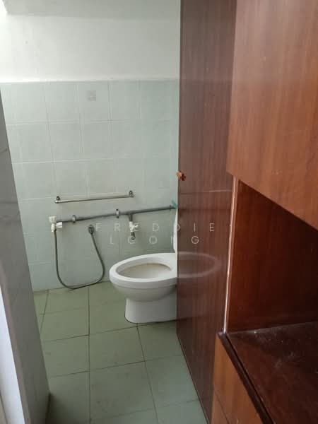2 storey house Taman megah mas Petaling Jaya untuk Untuk Dijual - RM 850,000, Mac 2026 - Bathroom - PropertyGuru.com.my