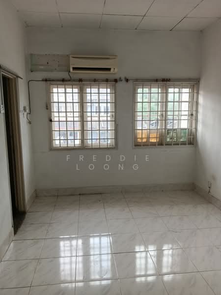 2 storey house Taman megah mas Petaling Jaya untuk Untuk Dijual - RM 850,000, Mac 2026 - PropertyGuru.com.my