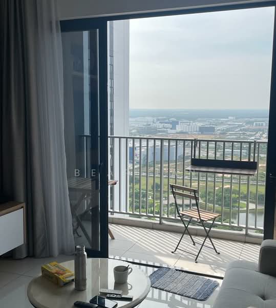 Vertu Resort untuk Untuk Disewa - RM 1,900 /bulan, Mac 2026 - Balcony - PropertyGuru.com.my