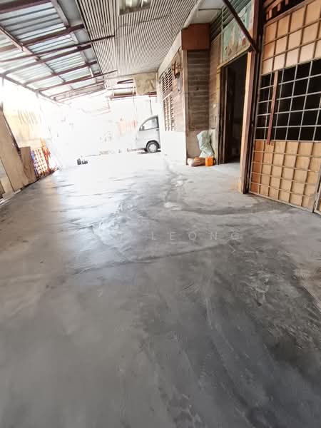 Ampang 3600sqft 1sty Landed House Offer TO Rent! untuk Untuk Disewa - RM 2,000 /bulan, Mac 2026 - Exterior - PropertyGuru.com.my