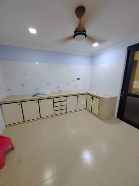 2-storey Terraced House for Sale in Taman Bukit Mewah (Tampoi) - YC Fung - Kitchen - PropertyGuru.com.my
