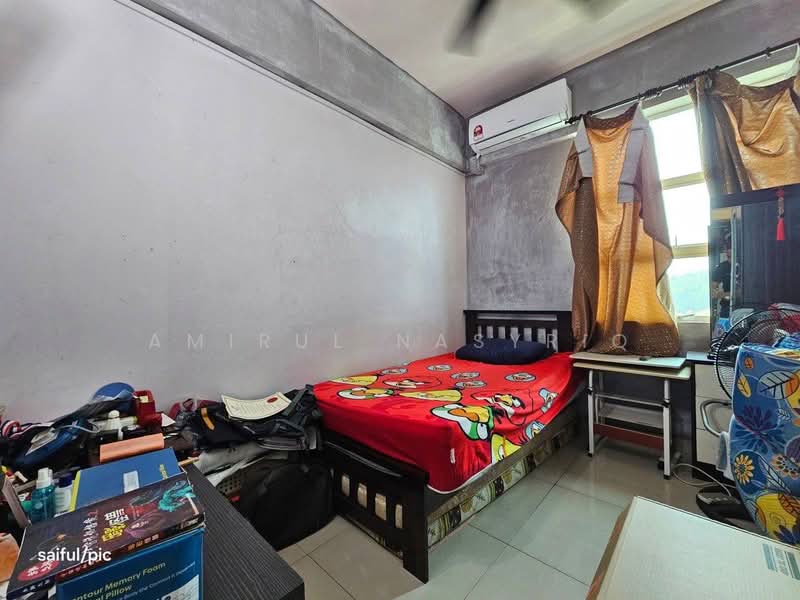 Condominium for Sale at The Zest @ Kinrara 9 - Amirul Nasyriq - Bedroom - PropertyGuru.com.my