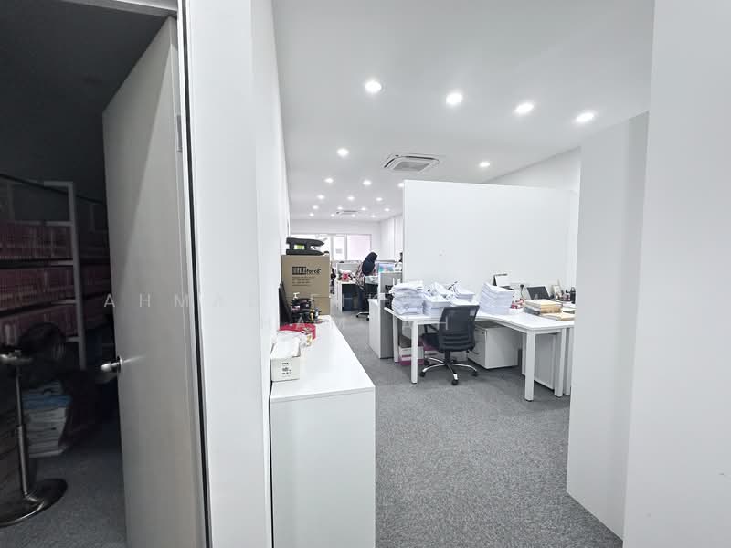 Kedai / Pejabat untuk Dijual di Kuchai Business Park (Kuala Lumpur) - Ahmad Fikri Amer Hamzah - Interior - PropertyGuru.com.my