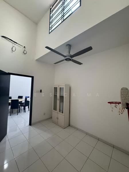 1-storey Terraced House for Rent in Taman Daya (Johor Bahru) - Jessica Ma - Living Room - PropertyGuru.com.my